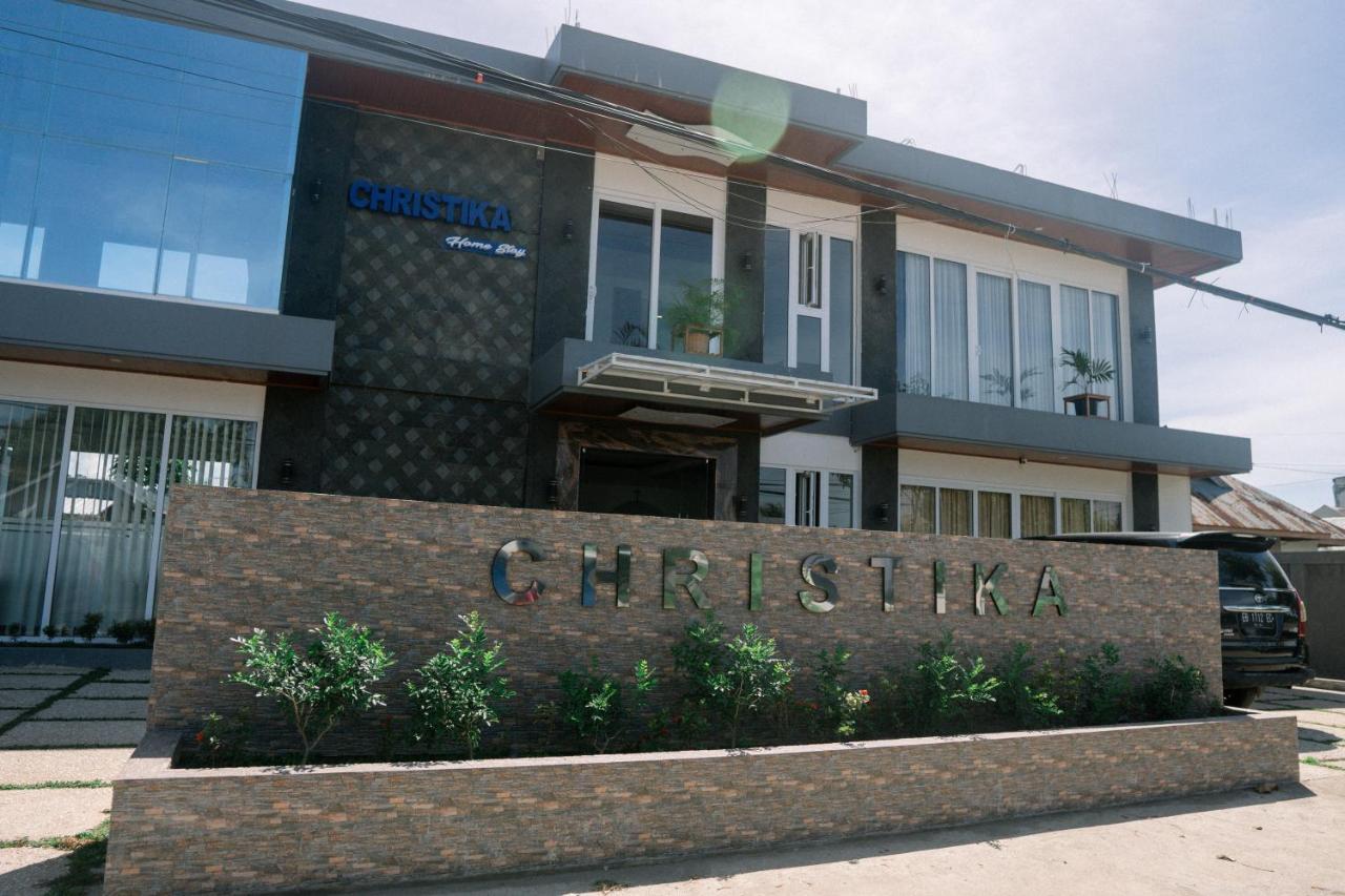 Christika Homestay Labuan Bajo Exterior photo