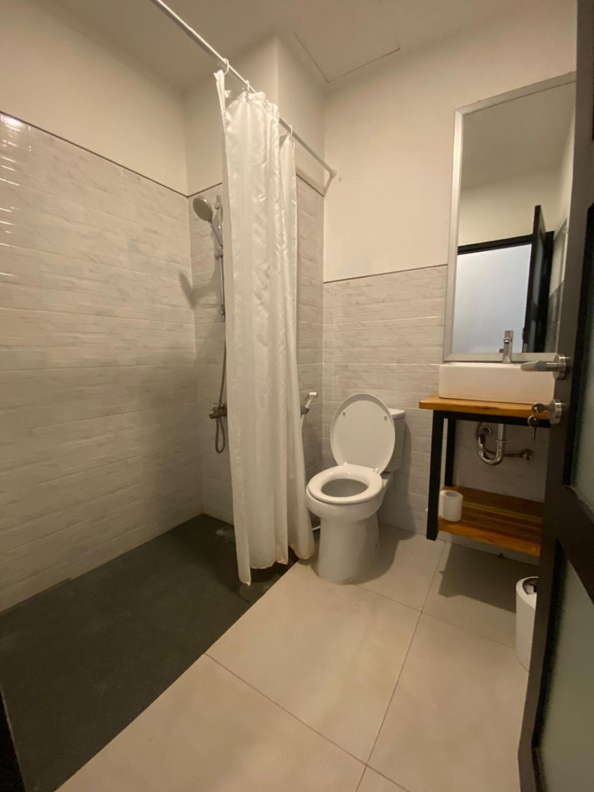 Christika Homestay Labuan Bajo Exterior photo